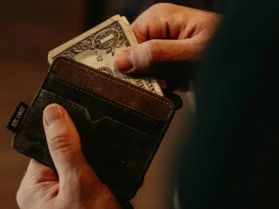 Kosten Aktienkauf Sparen Broker Auswahl Tipps Empfehlungen Günstig Aktien kaufen